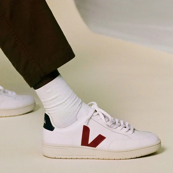 Veja V-12 Leather Men's White Sneakers Marsala Nautico Size 10.5 - Picture 1 of 10